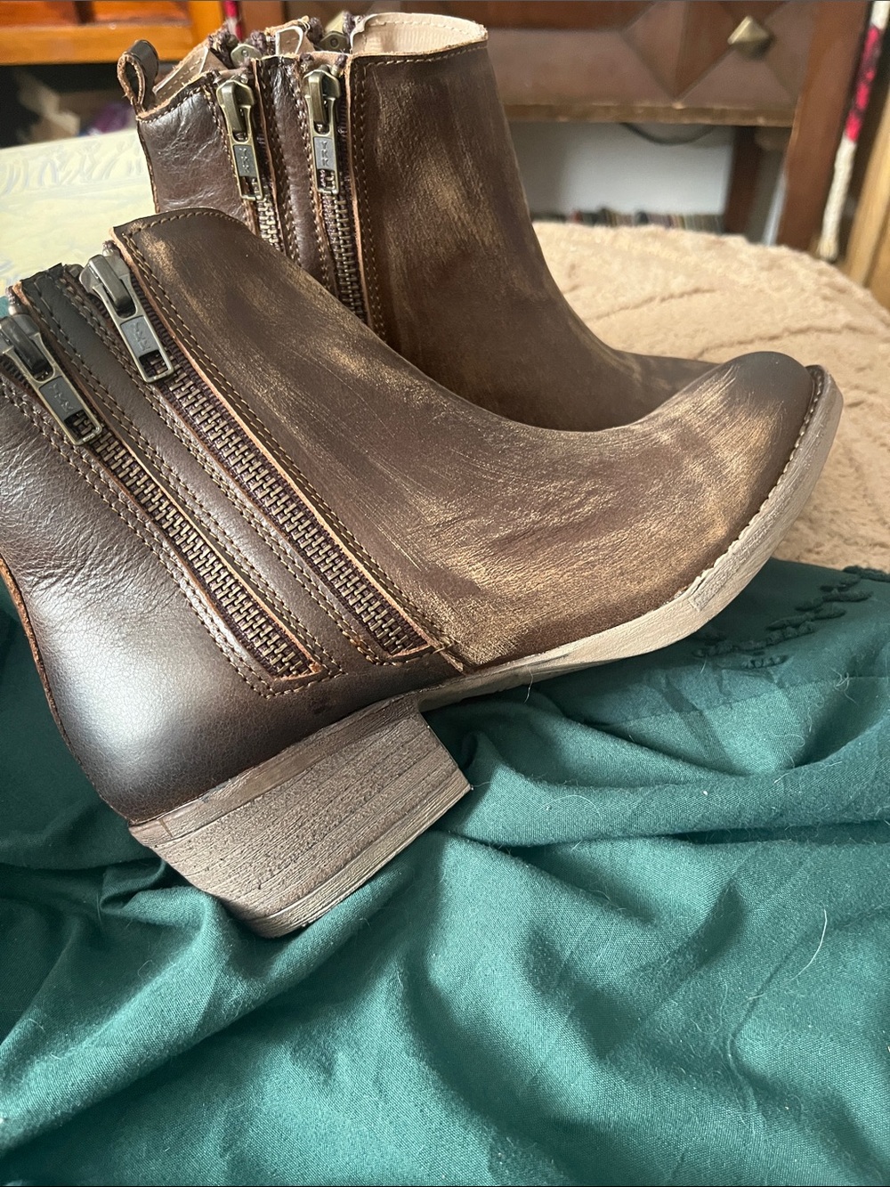 Women's Circle G Brown Ankle Boots with Dual Zippers